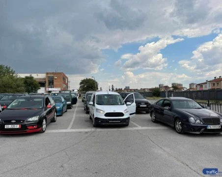 Автопаркът на Пловдив расте стремглаво: Над 34 000 нови коли за година, електромобилите – под 3%
