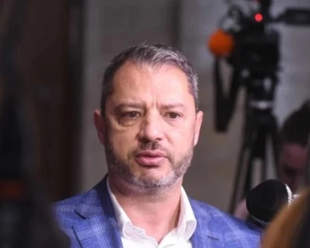 Делян Добрев: Тръмп освободи Венецуела!