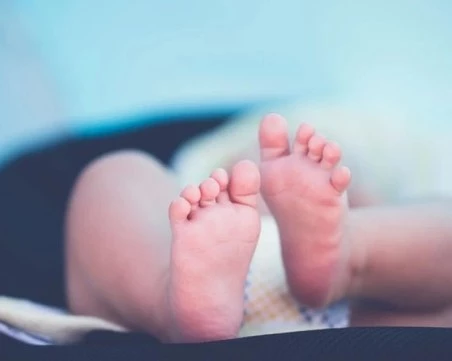 Изтеглят бебешки млека от пазара у нас заради съмнения за токсин