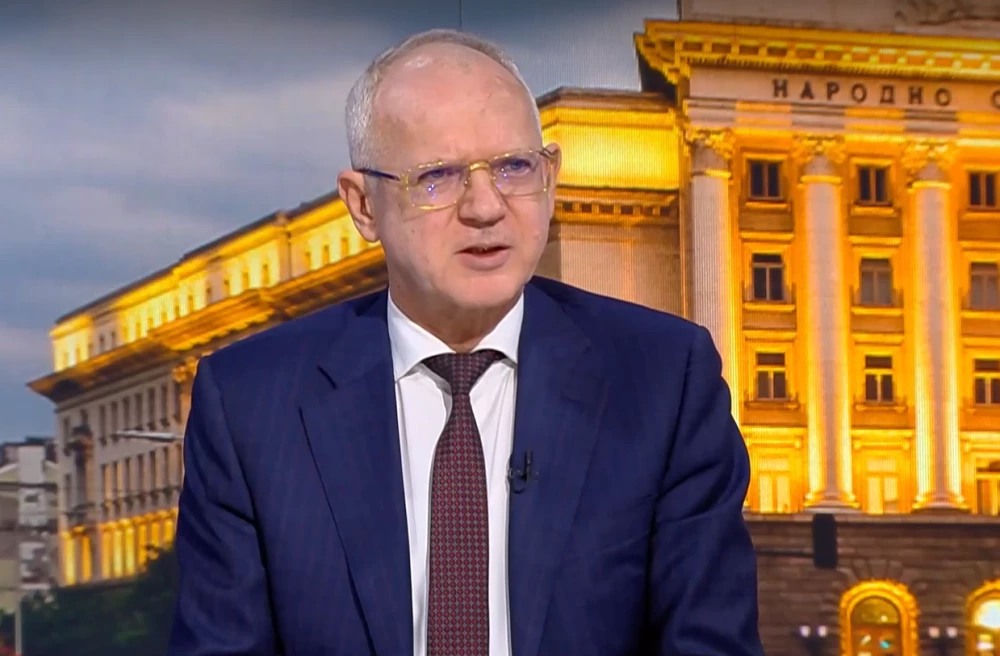 Веселин Велев: Преминаването към еврото протича спокойно, без сериозни сътресения
