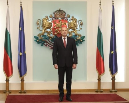 Радев ще отличи с Почетния знак на президента трима военнослужещи