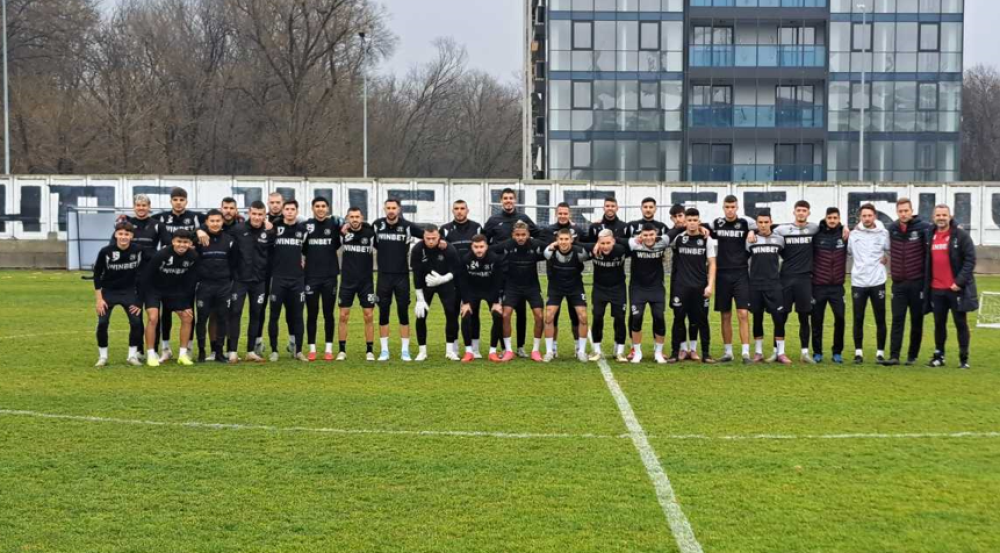 Локо стартира подготовка с двама нови и един на проби