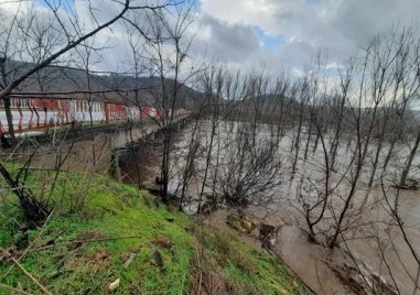 Язовир Ивайловград прелива