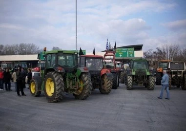 Затвориха Кулата-Промахон и за леки коли