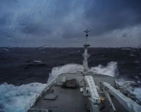 Силни ветрове спряха фериботите в Гърция