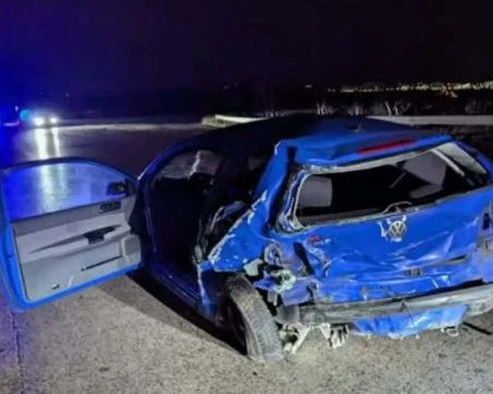 Жена без книжка помете две коли на пътя София - Банкя, има пострадали