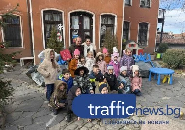 Десетки балони с „Обичам те полетяха над Стария град