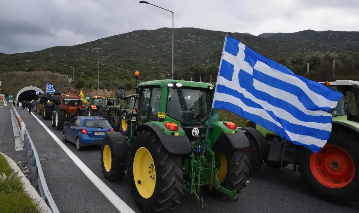 Продължава пълната блокада на границата с Гърция