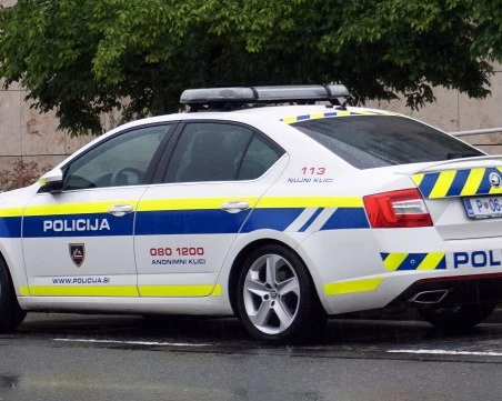 Ученик нападна съученичка с нож в словенско училище