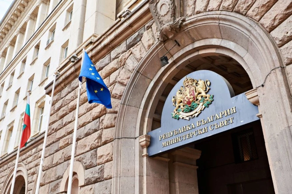 Кабинетът в оставка с първо заседание за тази година