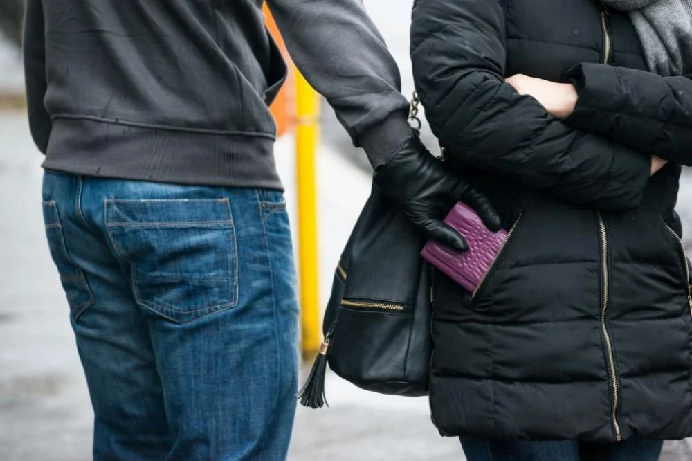 Спипаха джебчия, откраднал преди Нова година портфейла на пловдивчанка