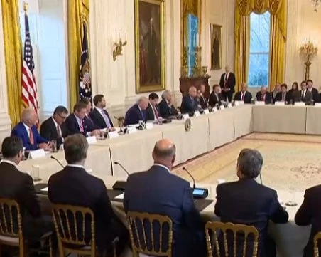 Тръмп поиска петролните компании да инвестират 100 млрд. долара във Венецуела