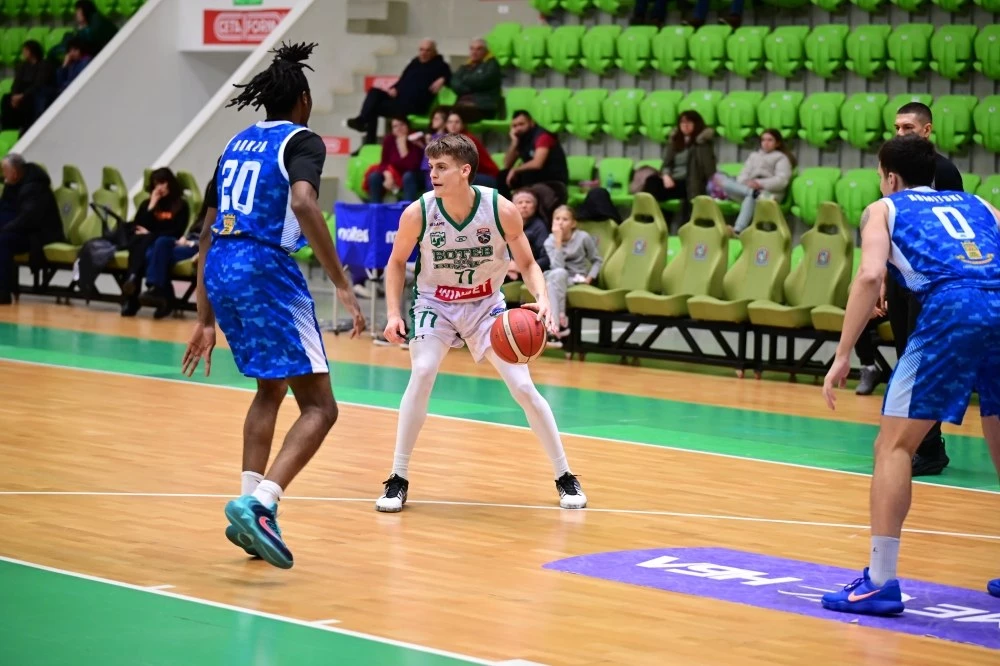 Академик загуби тежко от Ботев Враца