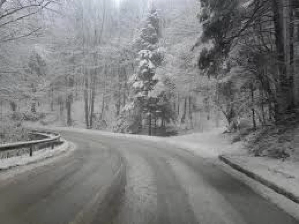 Пожарната: Избягвайте дерета и реки, и не стойте на открито