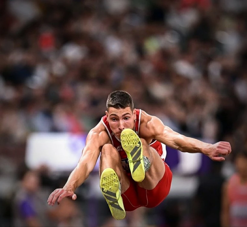 Европейският шампион в зала за мъже Божидар Сарюбоюков е подал