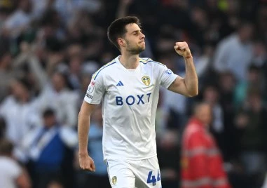 Българският национал Илия Груев бе титуляр за Лийдс който обърна