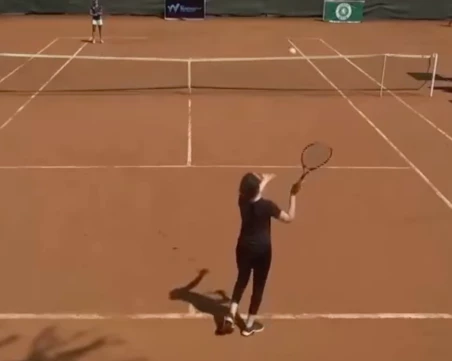 Това ли е най-лошата тенисистка в историята ВИДЕО