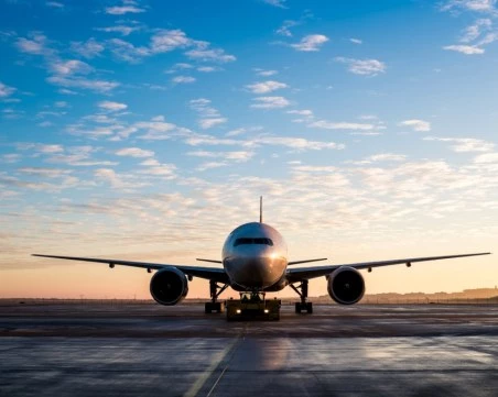 Заради забелязан дрон: Летището в Осло затвори за кратко една от пистите си