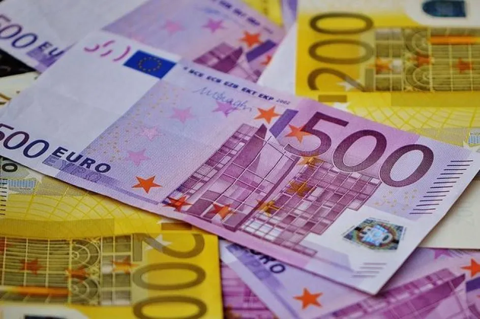 Откриха фалшива банкнота от 500 евро в заведение