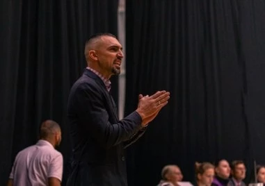 Пловдивският Академик изненадващо се раздели с треньора си Йордан Янков