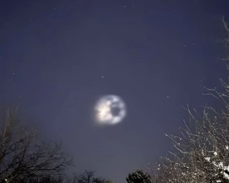 Необичайно светлинно явление над България предизвика спекулации в социалните мрежи