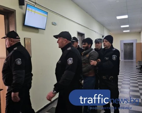 Сълзи, тръшкане и отказ от споразумение: Гръкът, потрошил седем автомобила в Пловдив, остава в ареста