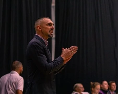 След почти 6 години Академик изненадващо се раздели с треньора си