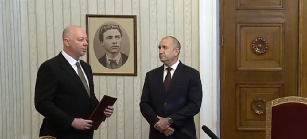 Росен Желязков получи и веднага върна първия мандат за съставяне на правителство