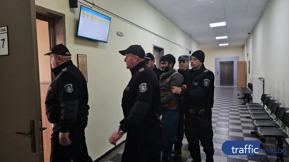 Сълзи, тръшкане и отказ от споразумение: Гъркът, потрошил седем автомобила в Пловдив, остава в ареста