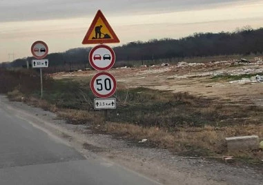 Водачи недоволстват: ограниченията на пътя Пловдив - Девин остават месеци след завършването му