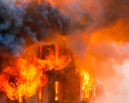 Пожар изпепели къща в Стара Загора, има задържан