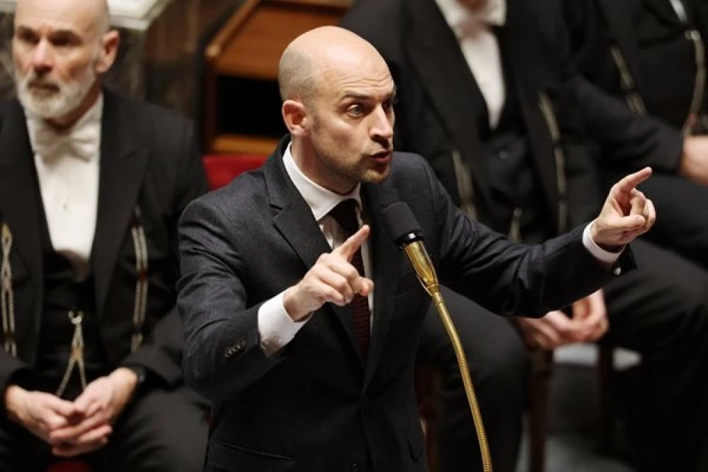 Париж и Лондон извикаха посланиците на Иран, за да осъдят насилието