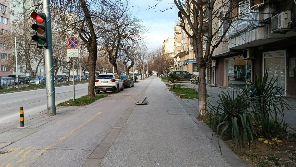 Пътен знак в Кючука стана на ваденка – пречи на нарушителите!