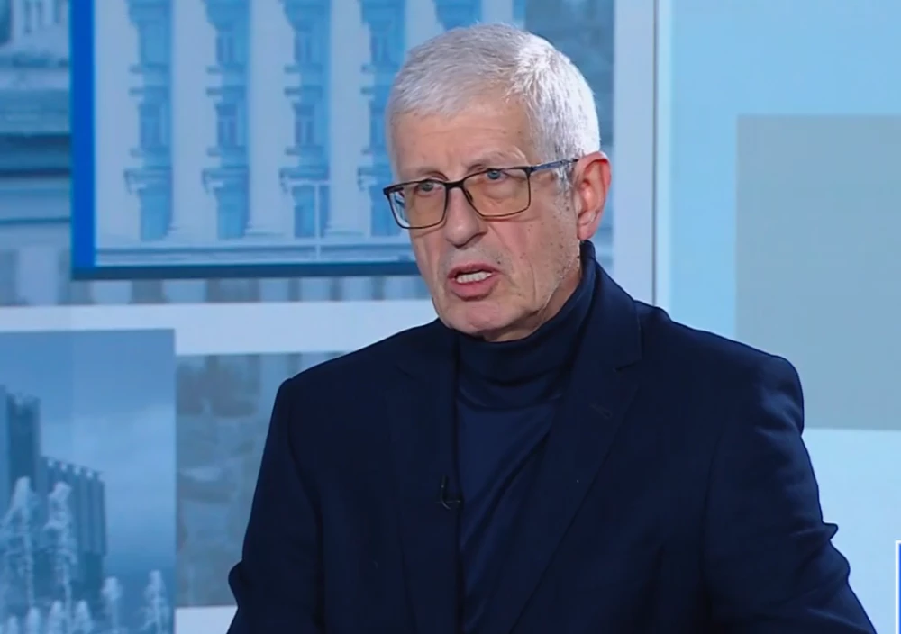 Румен Овчаров: Президентът е част от сглобката, Пламен Узунов допусна купуването на 380 хил. гласа