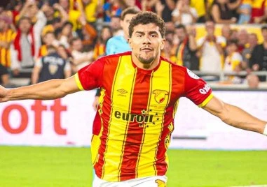 До часове Ботев Пловдив ще финализира привличането на централен нападател