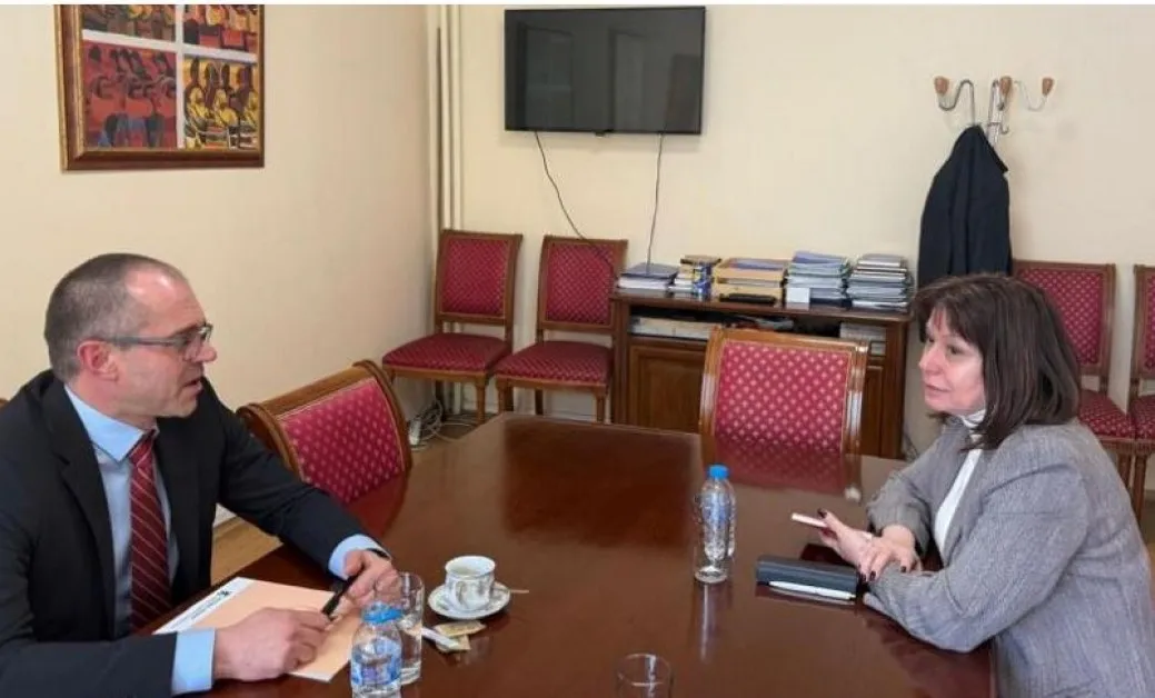 Омбудсманът и КЗП въвеждат бърза писта за жалбите за цените след еврото