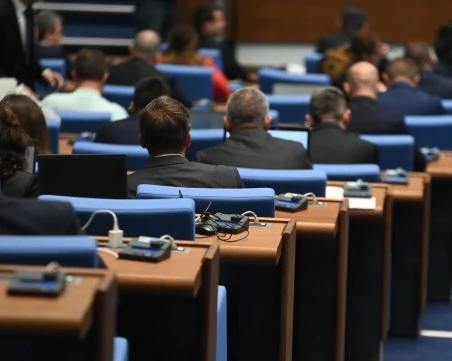 Депутатите приеха на първо четене Законопроекта за контрол на цените на основни стоки и услуги