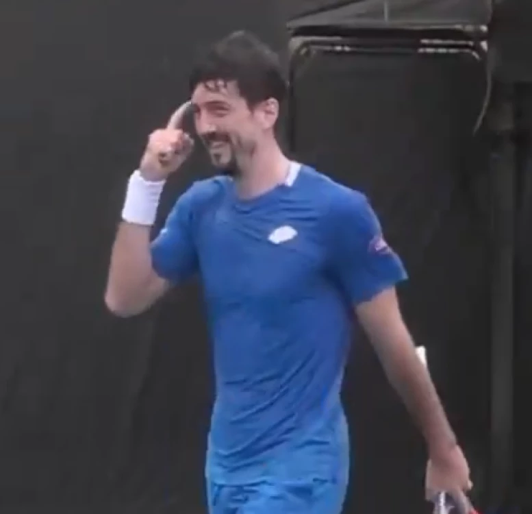 Куриоз! Тенисист се обърка, че е спечелил, а накрая загуби