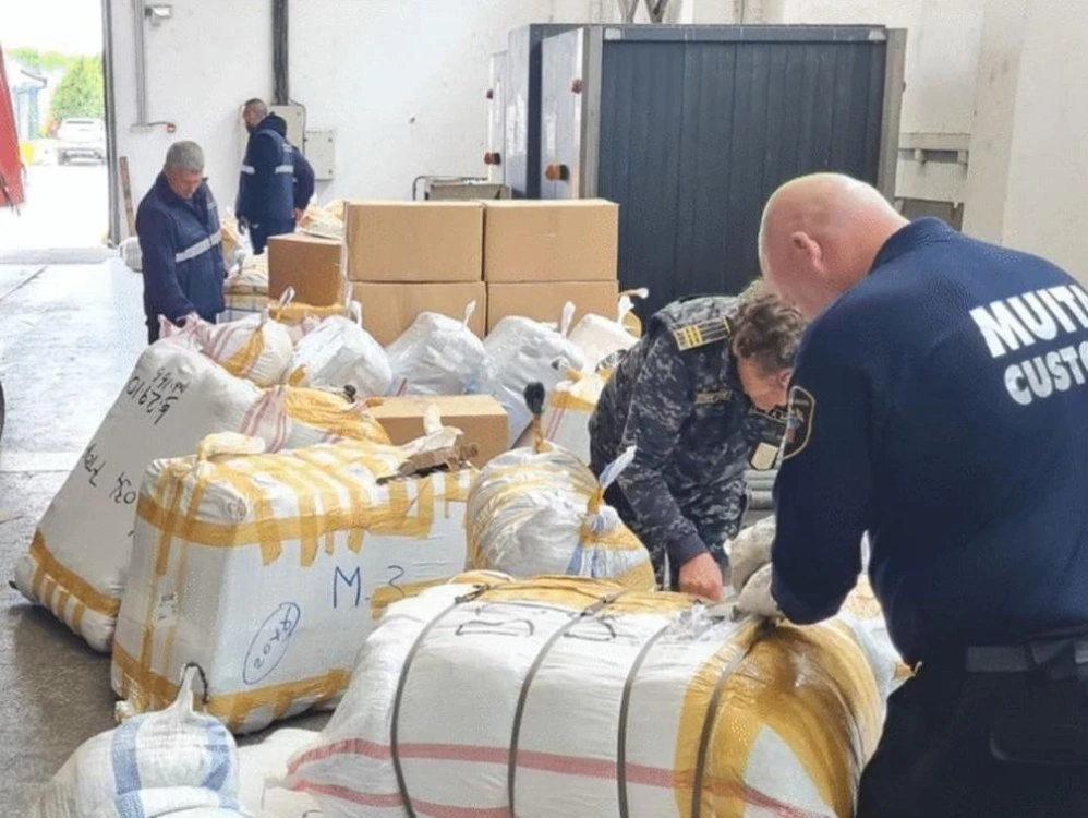 Митничари предотвратиха измама с внос на стоки за близо 80 000 евро