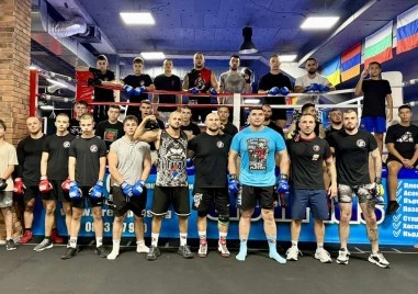 Лаута Арми Боксов Клуб застава в подкрепа на Иван Запрянов след оставката му