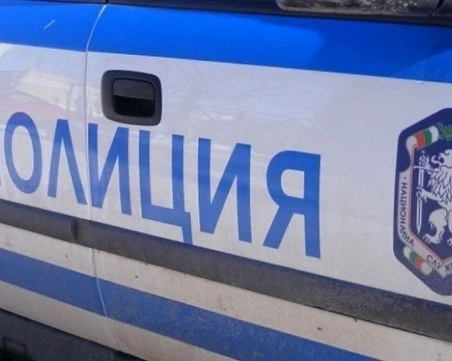 Полицай е ранен, след падане на патрулка в дере край село Ягодина