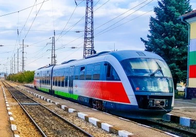 БДЖ осигурява допълнителни места за посетителите на фестивала „Сурва в Перник