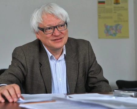 Почина един от най-изтъкнатите български математици