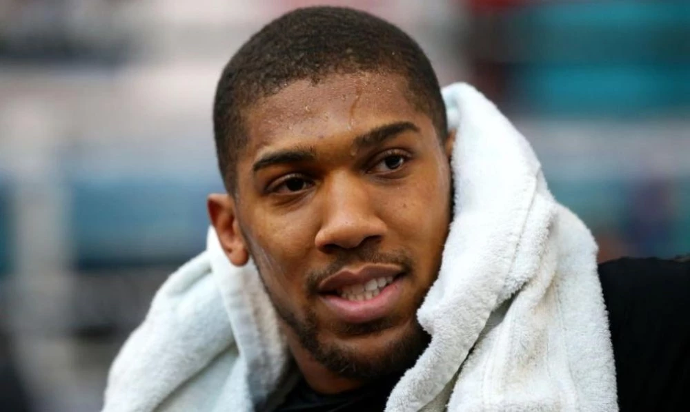 Антъни Джошуа с първа тренировка след тежката катастрофа в Нигерия