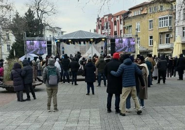  Фестивалът Пловдив си ти навлиза във втория си ден и