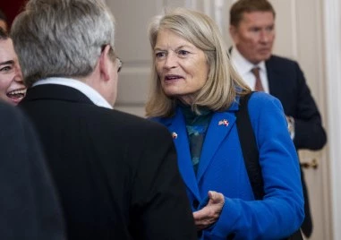 Напрежението около амбициите на американския президент Доналд Тръмп да придобие