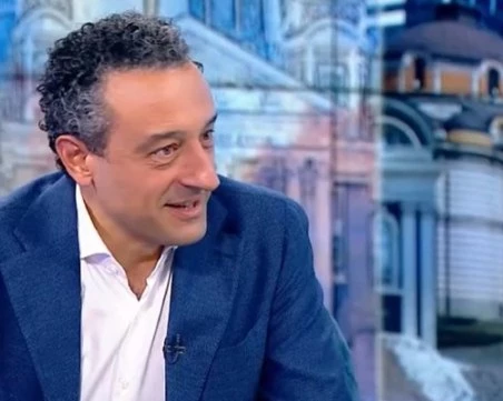 Даниел Лорер подозира, че Асен Василев прави тайни договорки с 