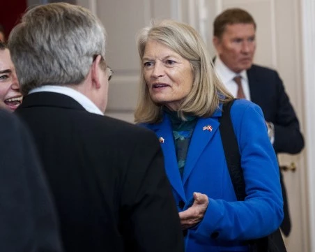 Сблъсък за Арктика: Щатски сенатори бранят Гренландия от „инвазия