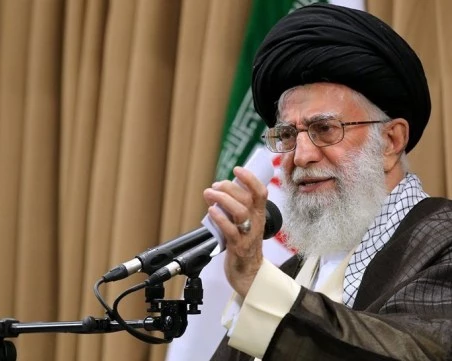 Върховният лидер на Иран посочи Тръмп като виновник за жертвите