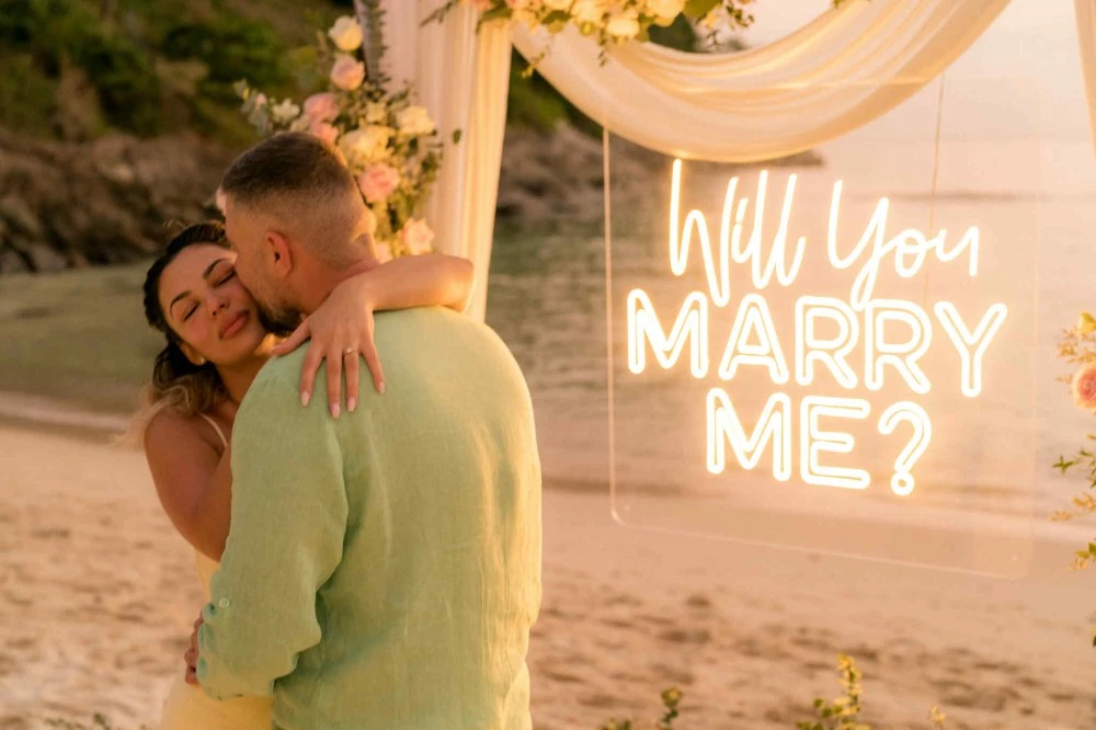 Ваканцията на Никола Пайтаков и Илияна Даруиш завърши с романтично „Да